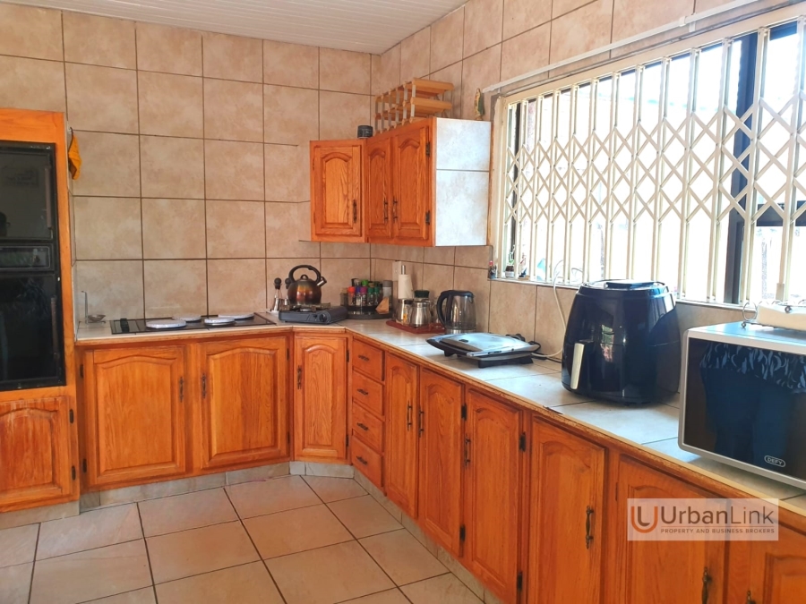 3 Bedroom Property for Sale in Safari Gardens North West